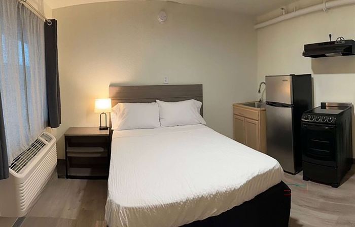 Studio City Suites, a Travelodge by Wyndham