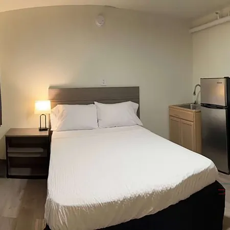 Studio City Suites, a Travelodge by Wyndham