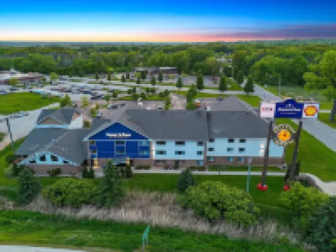 AmericInn by Wyndham Green Bay East