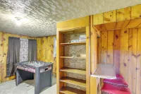 Cozy Helper Home w/ Fenced Yard, Pets Welcome - parking