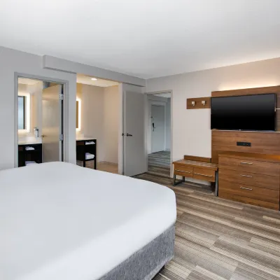 Holiday Inn Express NASHVILLE DOWNTOWN - BROADWAY by IHG Hotels near Patsy Cline Museum