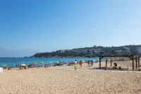 Just 2 steps from San Pol Beach! SeaBreezeHeaven: Terrace BBQ, Sea & Pool Views Hotel a Sant Feliu de Guíxols