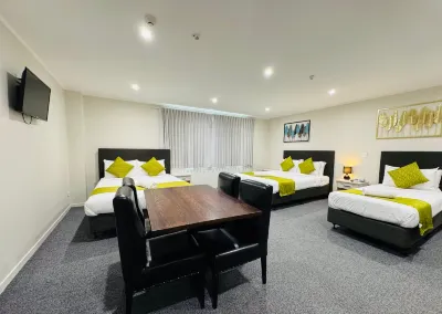 Bakers Lodge Hotels in 