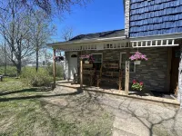 Newly Renovated Farm House with Lake View