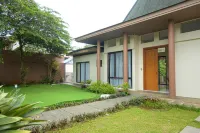 Mudita Villa Semeru Hotels near SEMAK DAUN VILLAGE