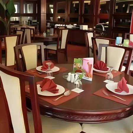 Pardede International Hotel