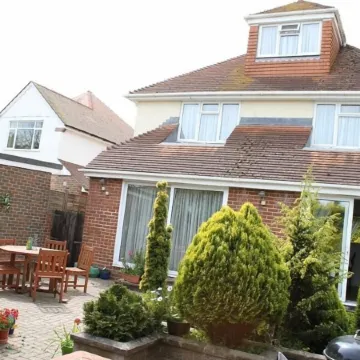 Merton House Отели в г. Уэртинг