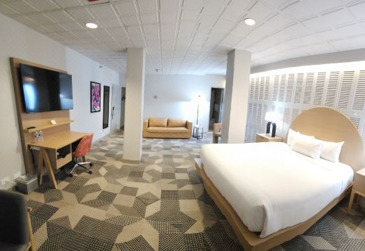 4. 마이애미 인터내..