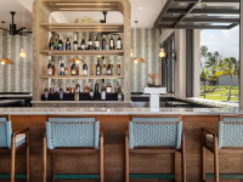 Hampton Inn & Suites by Hilton Maui North Shore カフルイのホテル