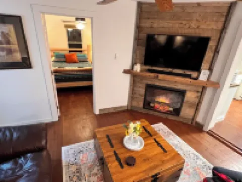 Cozy House Hotels in Thermopolis