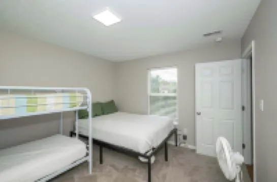 Lazy Days Waterfront for 12!