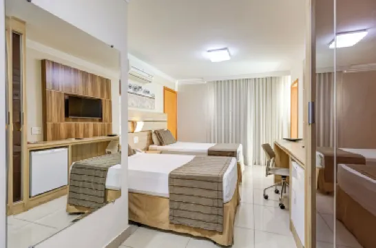 BH Jaraguá Hotel Hoteles cerca de Estadio Mirão
