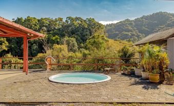 Casa de campo c lareira, jogos e piscina aquecida