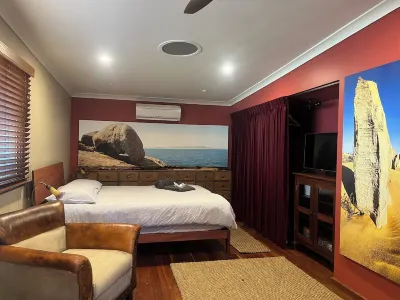 Shell Retreat Shoalwater Bay Hotels near Penguin Island