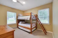 Fabulous 4-bedroom house with AC in Lackawaxen Hotels in Lackawaxen Township