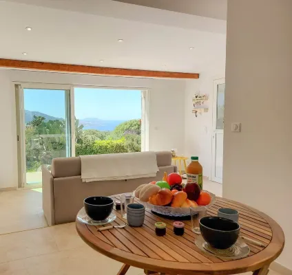 Sea view apartment with terrace and garden Hotels in Corbara