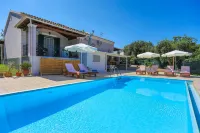 Villa ChrisDina - Villas