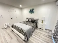 40% OFF Upland 2 Master Beds W/ Yard - Close To Airport, Hospitals & Colleges Hotels in Upland