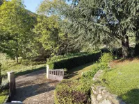 House in Barnas (07330) at the foot of the river and swimming Các khách sạn ở Barnas