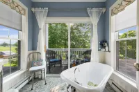New Hot Tub • 5Br Estate Near Bourbon Trail