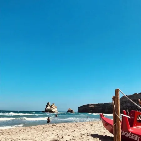Spacious house in a quiet hamlet near the sea: 2bedrooms, 2bathrooms and garden