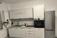 Mountain view, cozy 1-bedroom apartment in charming Baia Mare with WiFi