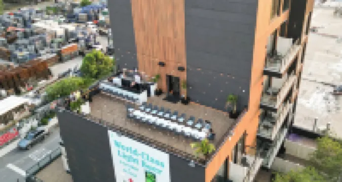 โรงแรมโนวา บรู๊คลิน โรงแรมใกล้แอลไอยู บรู๊คลิน