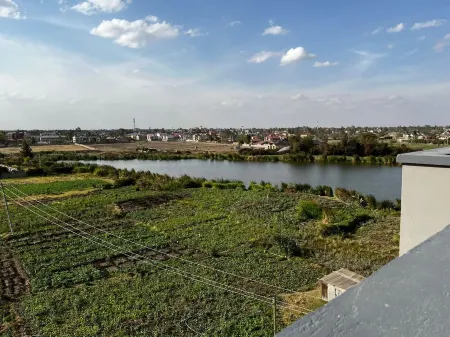 *LUXURIOUS STUDIO APARTMENT - 10 MINUTES FROM JKIA/SGR!*