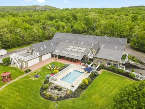 Villa Euphoria: Exotic Retreat