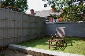 Green Corner House Sleeps 6 & Free Parking