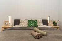 Private hotel type 1-bedroom apartment near the central rail station.