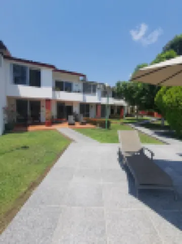 The most beautiful house in Ixtapa in front of the golf course