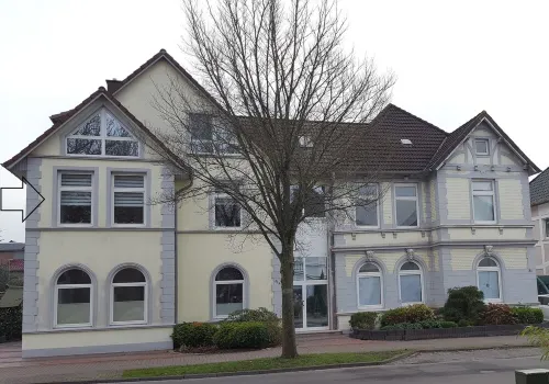 Vacation apartment "Schöne Zeit" with large balcony Hotels in Nordenham