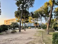 Beautiful air-conditioned studio, sea view, swimming pool and park