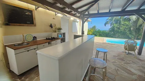 Piscine Privative et vue mer Dans Résidence Calme Hotels in La Trinite