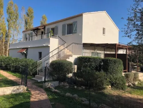 T2 Bohème 45m2 Avec Jardin Classé 2