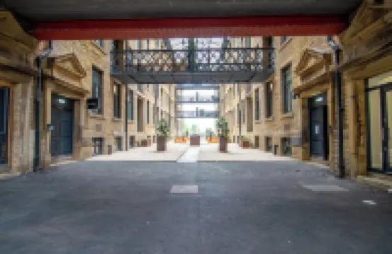 Families and Contractors Hotels in Shipley