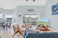 Pool, Key Colony Beach, Dock, Across from the Golf Course