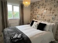 Beverley - Detached house in village location less than 2 miles away