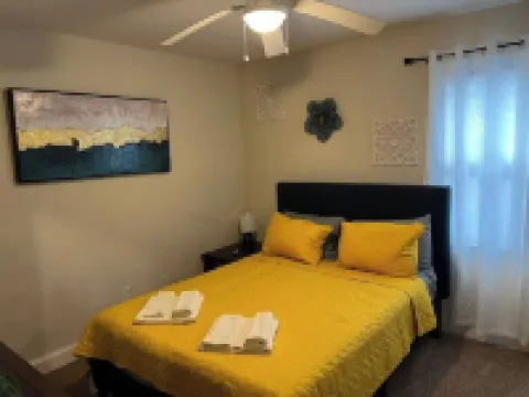 Norfolk 3Br Cozy Stay. Central to All & Comfort. Families & Contractors!