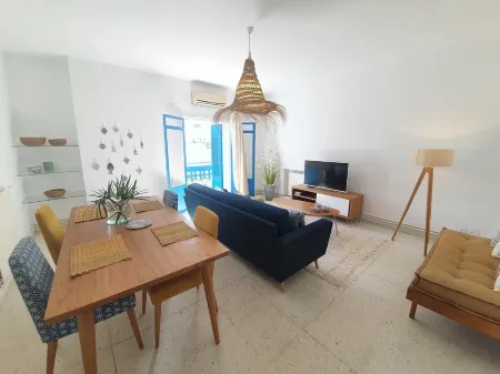 Charmant Apt Face au Parc et au Coeur de la Marsa