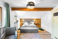 Large Deluxe Suite | Pool & Sauna and mountain view