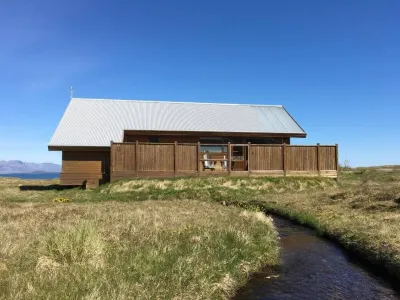 Glass House with Private River & 360° Views Hotels near Bárður Saga Snæfellsás Statue