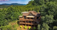 🌄Sleeps up to 16 🌄 Pristine Mountain Views from Downtown Helen ⛰️