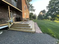 Lansdowne Manor
