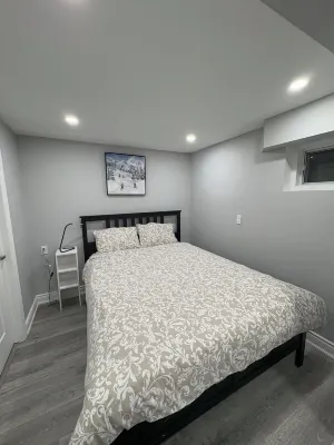 Brand new 1 bedroom Fully Furnished apartment Hotels in Queen Street Corridor