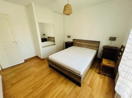 Charming single-storey family home 59 m², close to the sea Отели в г. Шателайон-Плаж