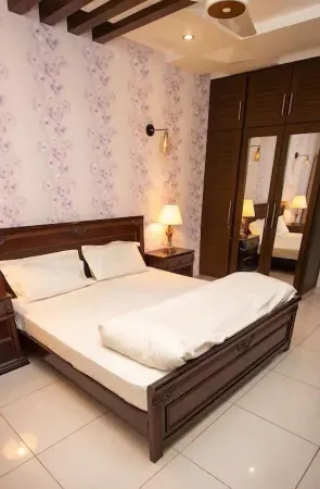 Entire Luxury Apartment near MM Alam road Отели в г. Лахор