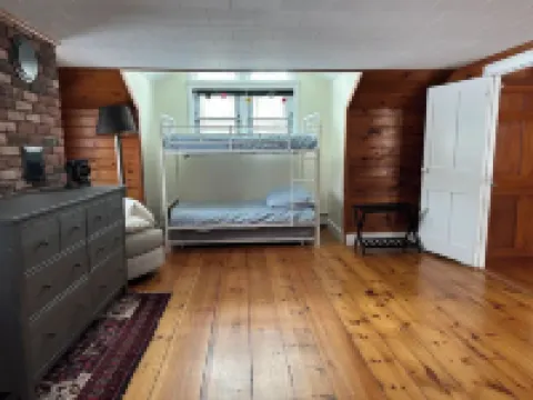 Spacious 5bd/3ba Catskills House w Pool, River/Lake Access, WiFi, A/C & Gameroom