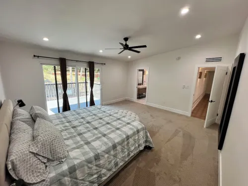 Bakersfield Luxe Stay- Private Spa Vibes • Stylish & Serene